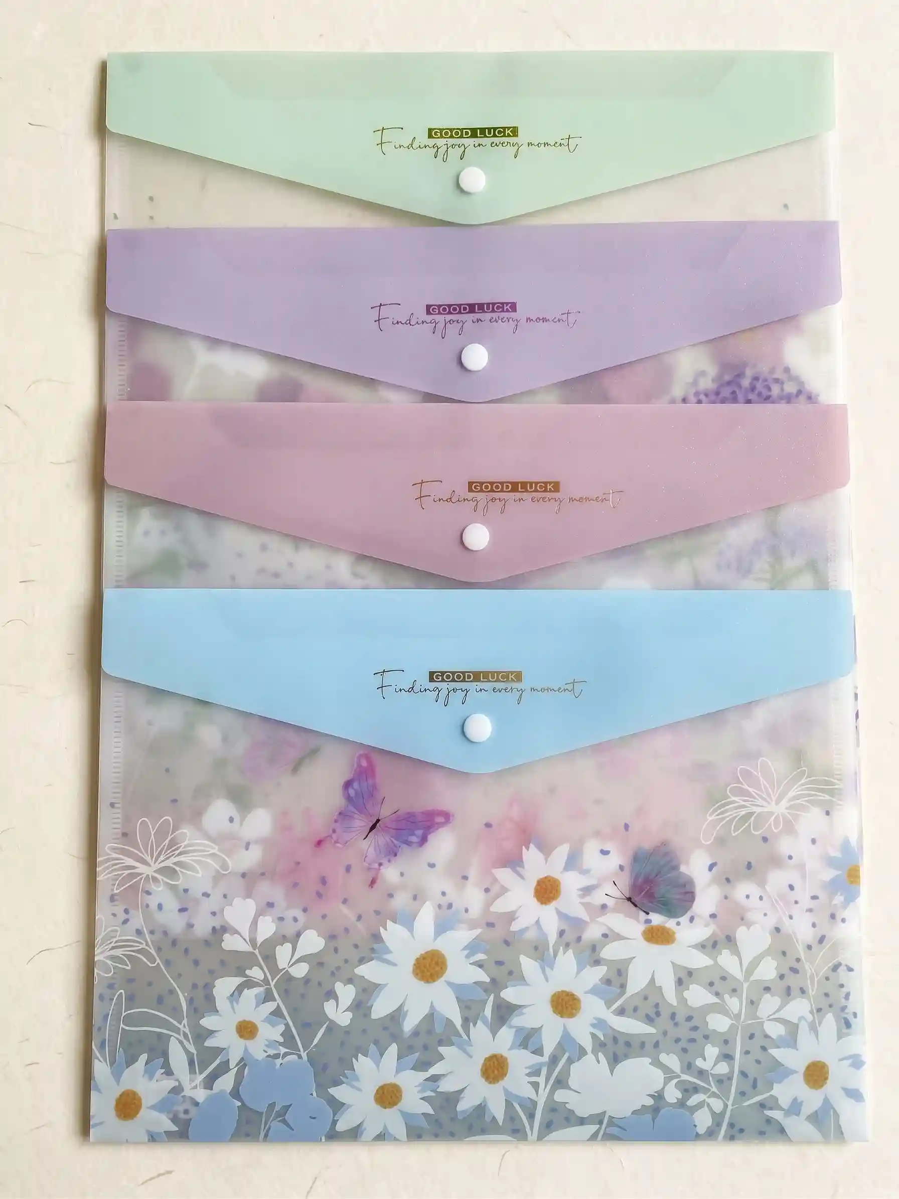 POCHETTE A BOUTON PAILLETE